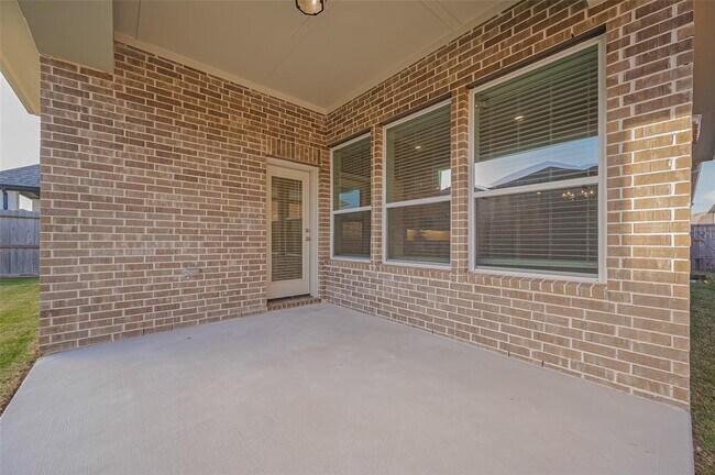 Building Photo - 231 Amaranth Wy