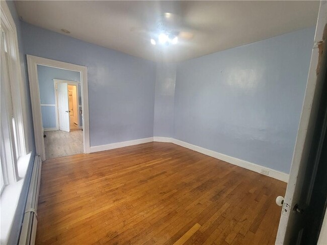 Building Photo - 19 Rounds Ave