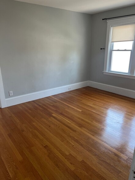 Bedroom 1 Angle 2 - 100 Lauriston St
