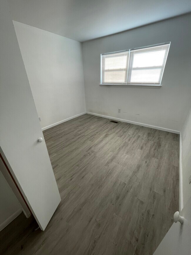 Building Photo - 6535 Stoney Point South