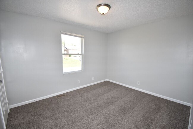 Building Photo - 3276 Tower Dr