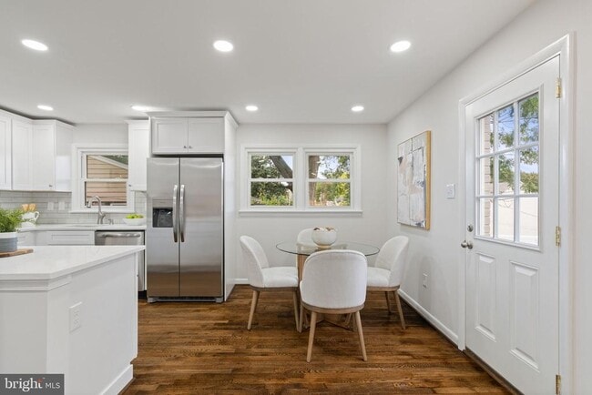 Building Photo - 2711 Groveton St