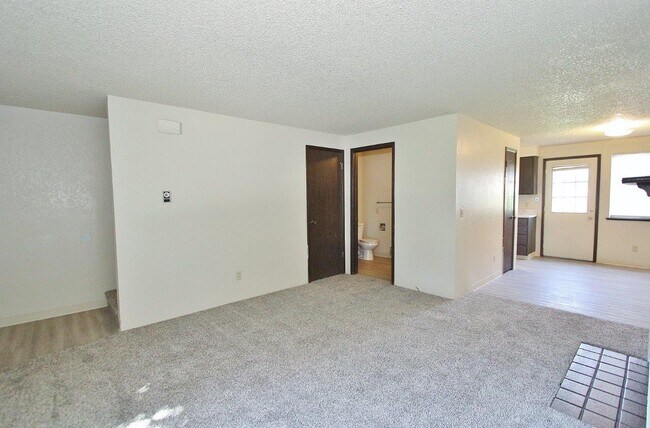 Building Photo - 4845 W Targee St