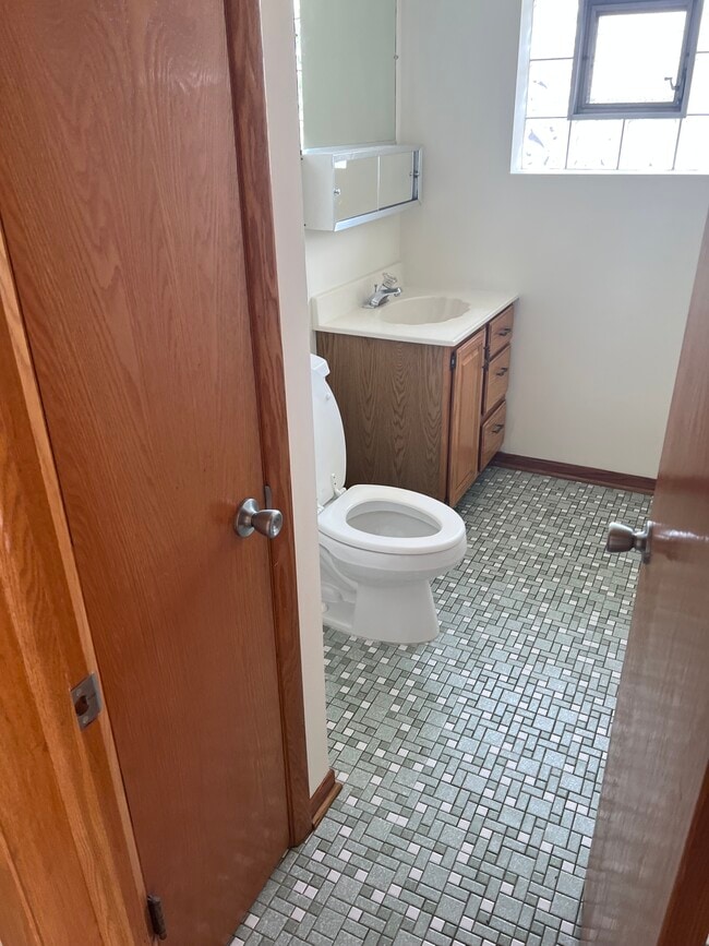 Building Photo - 2725 N 75th Ave