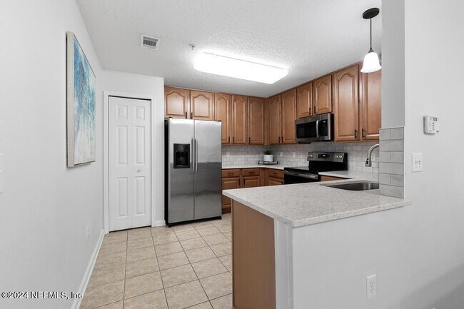 Building Photo - 101 Brannan Pl