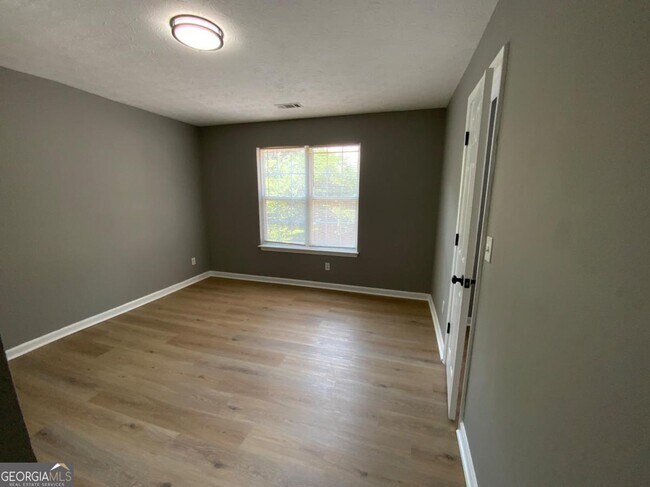 Building Photo - 6506 Chestnut Lake Crossing