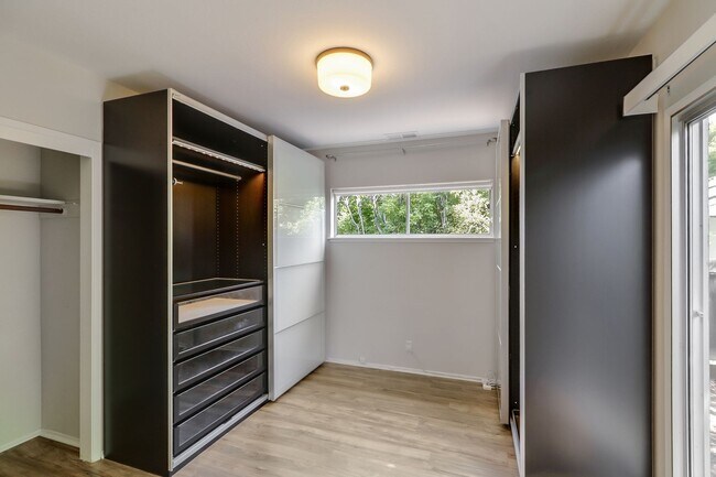 Building Photo - Los Altos 4-Bedroom with Fireplace, EV Hoo...