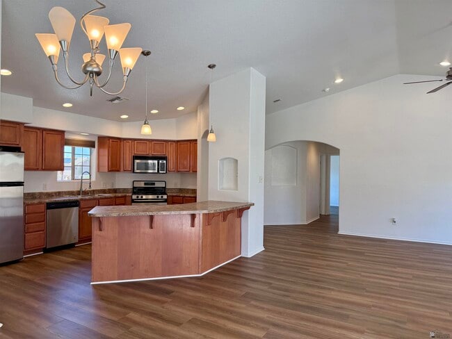 Building Photo - 10607 S Avenida Canela