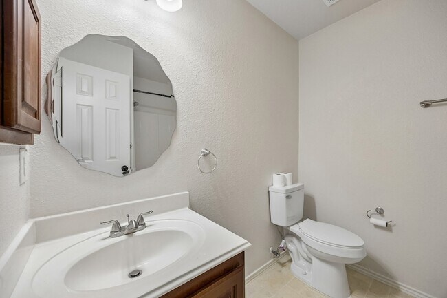 Building Photo - 1551 Cedar Springs Dr