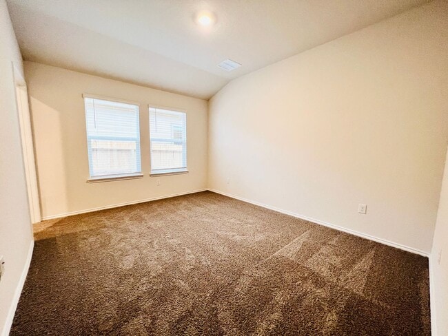 Building Photo - Modern 1-Story Home with Open Floor Plan & Spacious Backyard