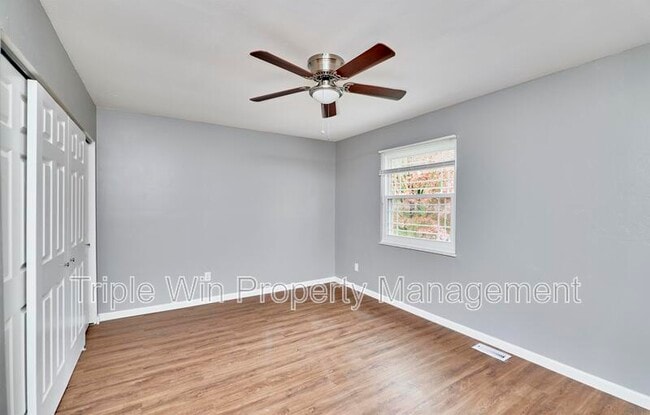 Building Photo - 1661 Rishon Hill Dr