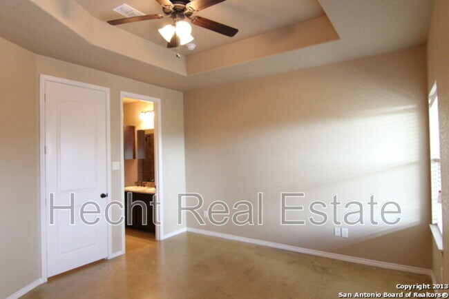 Building Photo - 260 Rosalie Dr