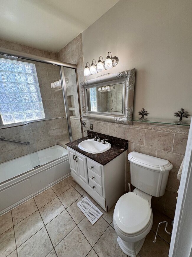 Building Photo - Beautiful 3-Bedroom, 3-Bath Home w/Study in Charleston, SC