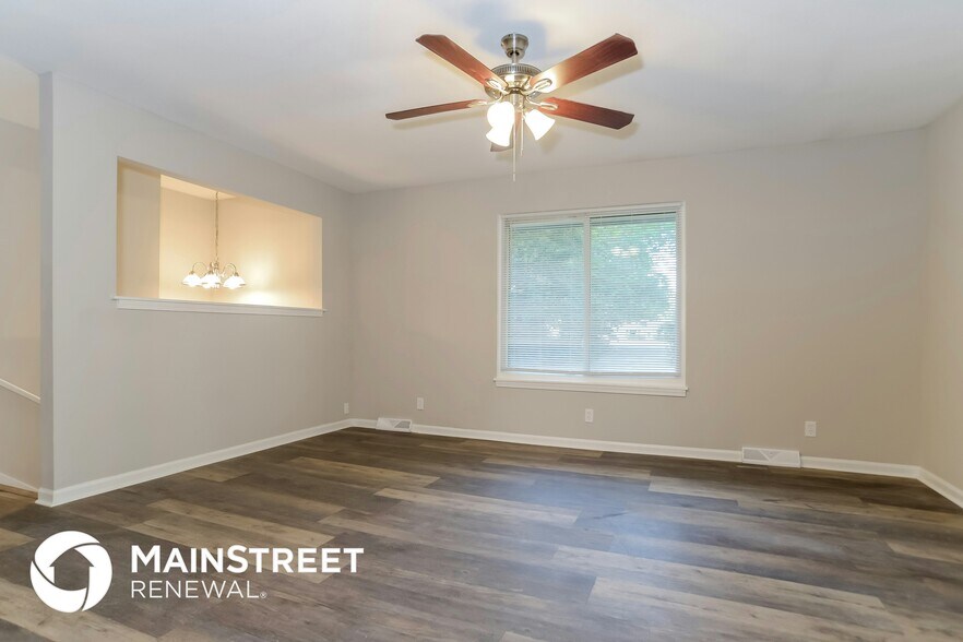 Building Photo - 7740 N Grand Ave