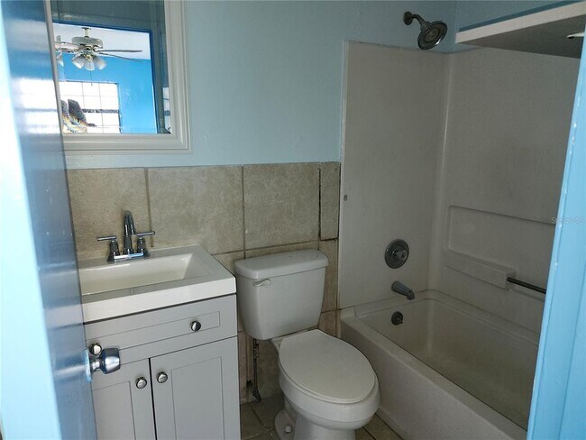 Building Photo - 1038 26th St