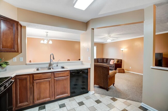 Building Photo - 5306 Country Ridge Dr