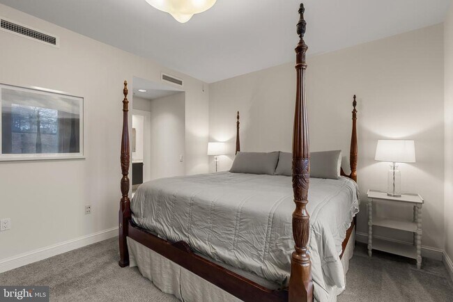 Building Photo - 801 Key Hwy