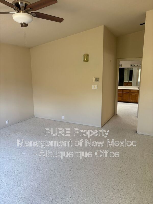 Building Photo - 10901 Lagrange Park Dr NE