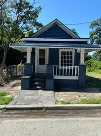 Building Photo - 905 Macon St