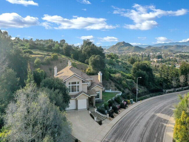 Building Photo - Spacious Newbury Park Rental | Grand Entry, Bonus Room & Covered Patio