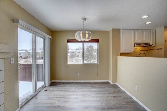 Building Photo - $ 2,295 - 3-Bed, 3-Bath Townhome with Mode...