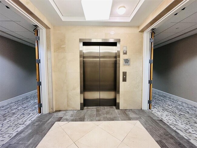 Building Photo - 101 S Eola Dr