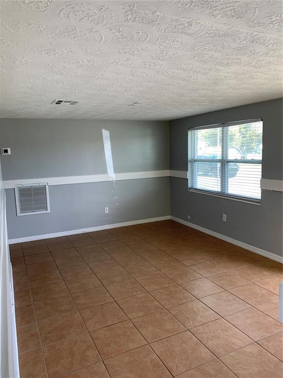 Building Photo - 2215 Pamela Dr