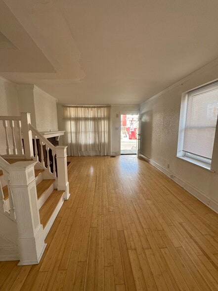 Building Photo - 5524 Locust St