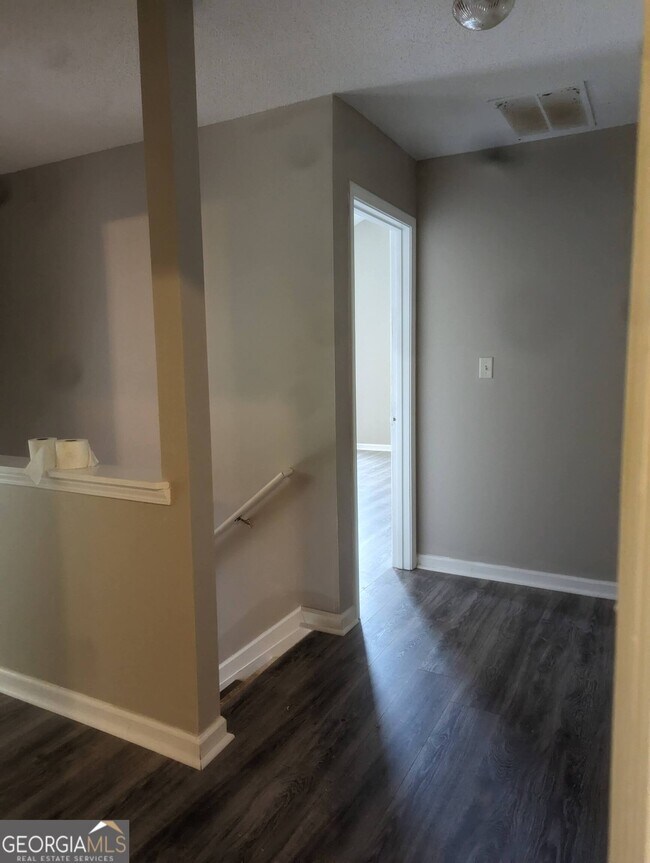 Building Photo - 6857 Mahonia Pl