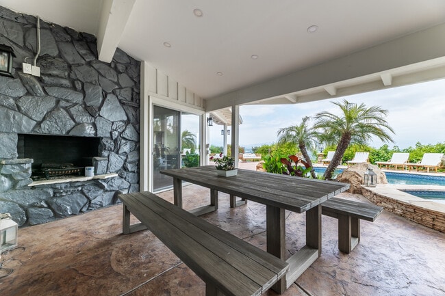 Building Photo - 4067 Cody Rd