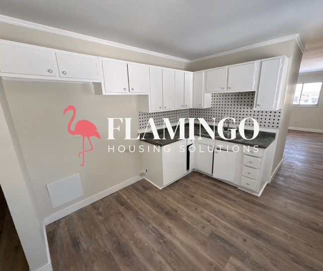 Building Photo - 1301 Beverly Ave