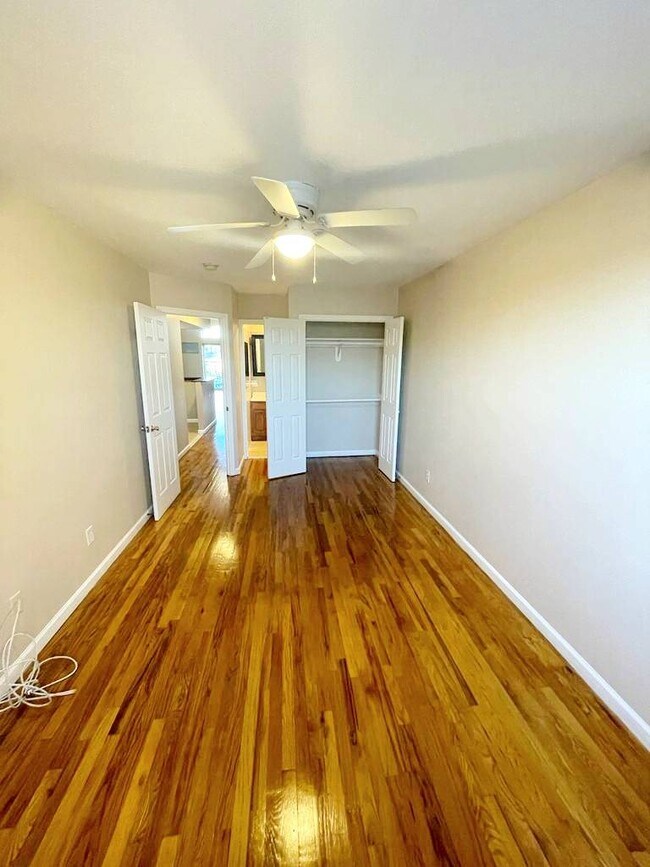 Building Photo - 74-22 Rockaway Blvd