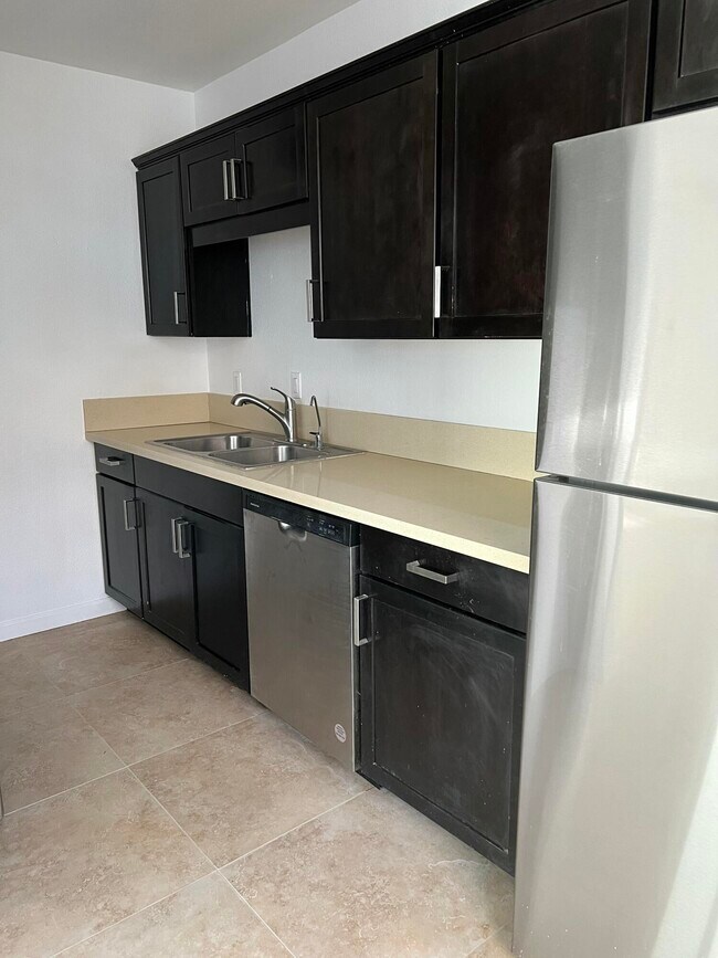 Building Photo - 573 S Calle Palo Fierro