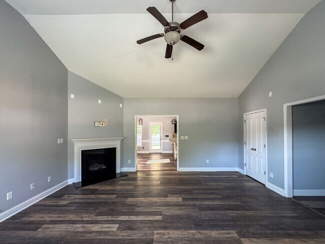 Building Photo - Attractive 3 Bed 2 Bath Home in Westgate