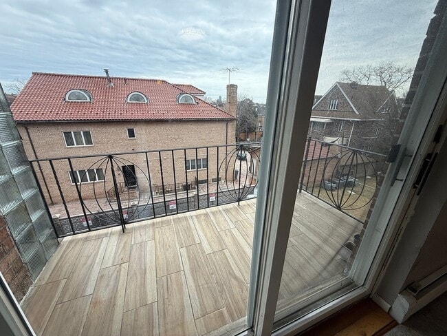 Building Photo - 1310 84th St