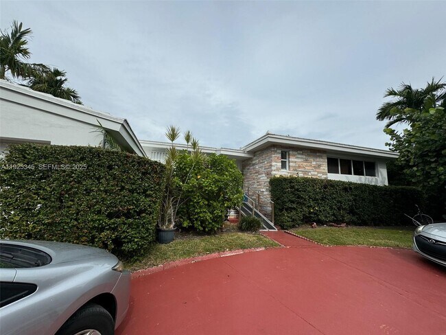 Building Photo - 1211 100th St