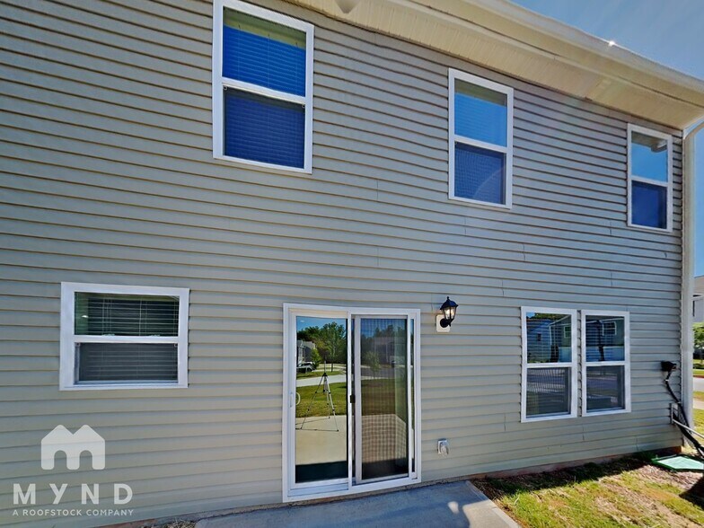 Building Photo - 2126 Allium Dr