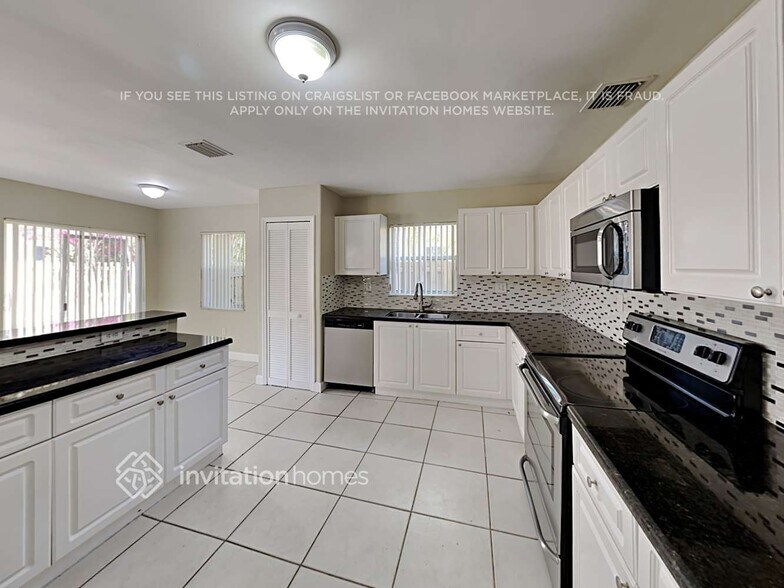 Building Photo - 16337 SW 95th St