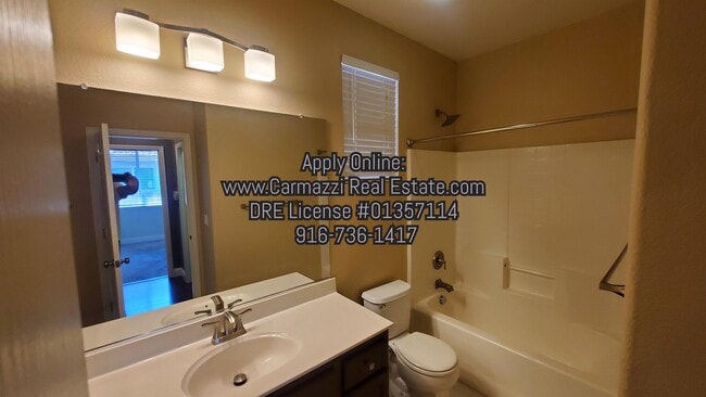 Building Photo - 139 Dragonfly Cir