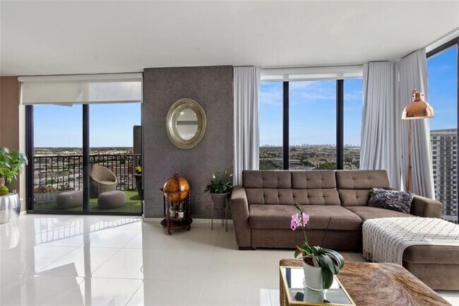 Building Photo - 5300 NW 85th Ave