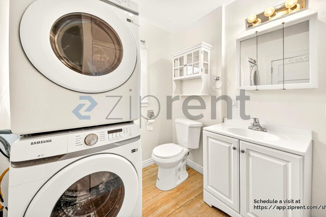 Building Photo - 1255 Del Rey Ave