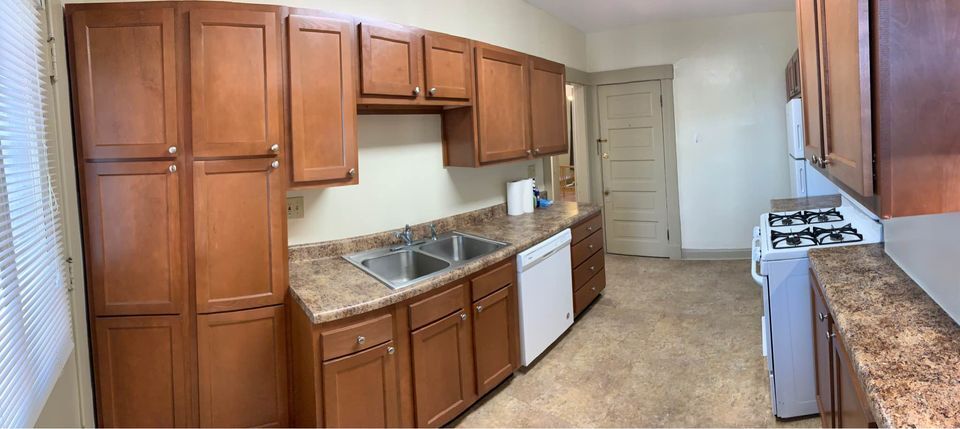 apt 1+4 - 836 Harrison Ave