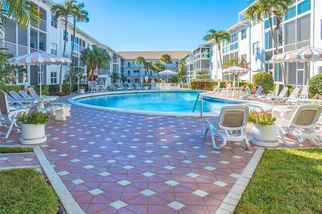 Building Photo - 1461 S Ocean Blvd