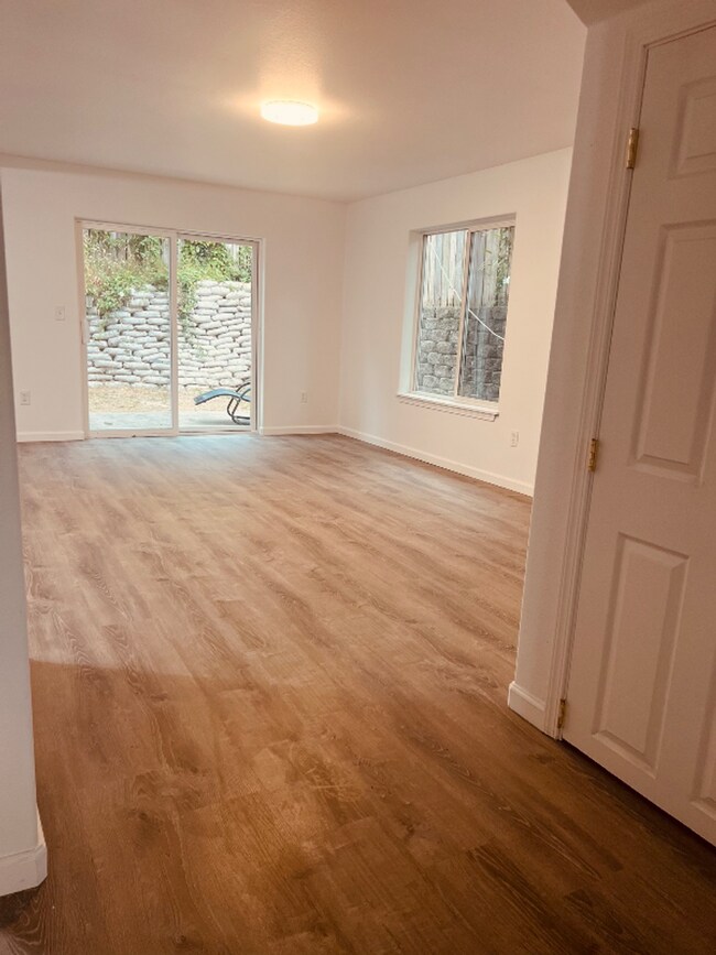 Building Photo - 2115/2125 Duplex