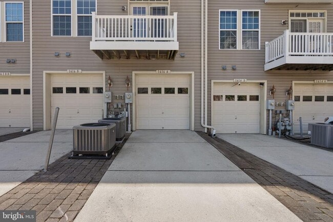Building Photo - 1616 Hardwick Ct