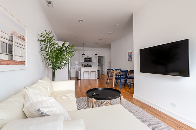 Building Photo - 1636 N Western Avenue