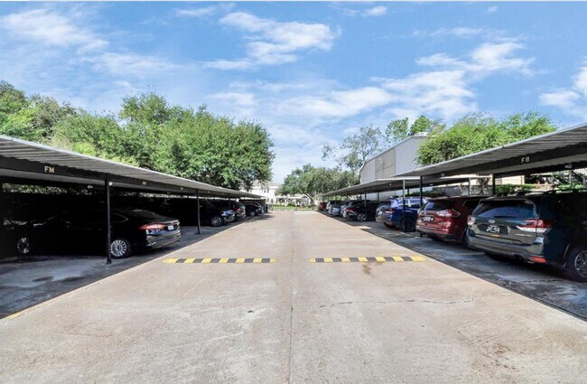 Building Photo - 5711 Sugar Hill Dr
