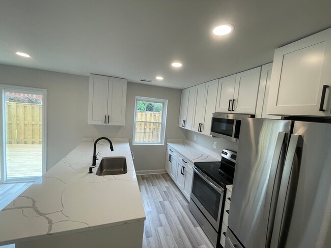 Building Photo - 9854 Hagel Cir