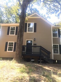 Building Photo - Duplex in Highland near Highland Park