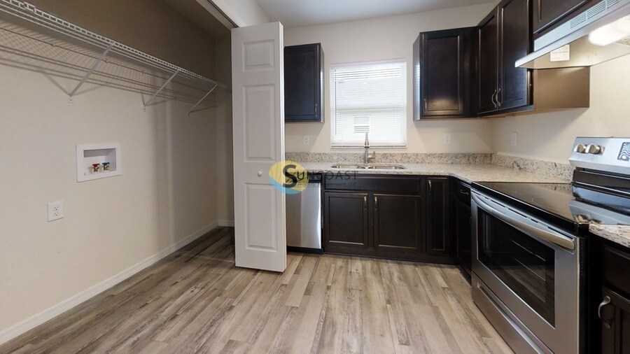 Building Photo - 13624 SW 61st Cir